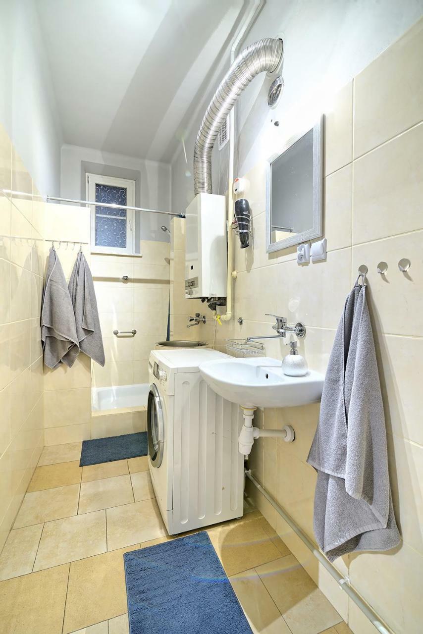 Luxury Retro Apartment, City Center, Wifi Krakkó Kültér fotó