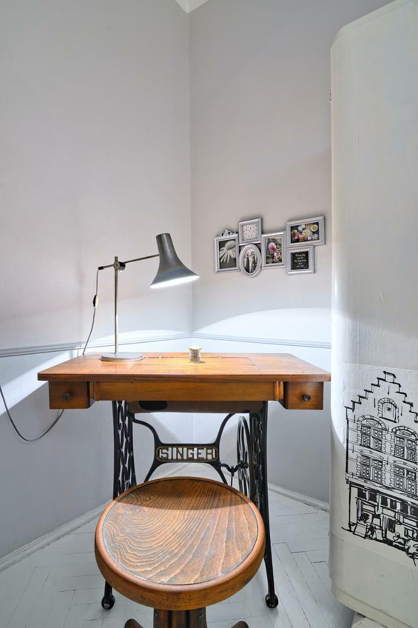 Luxury Retro Apartment, City Center, Wifi Krakkó Kültér fotó